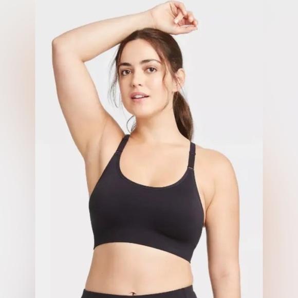 Medium Support Seamless Moisture Wicking Bra - Picture 1 of 6